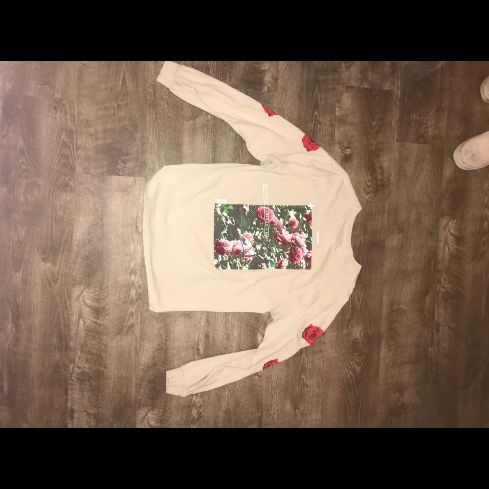 Stylish long sleeve shirt